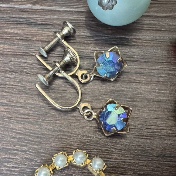 Christmas Costume Jewelry Lot of 18 Vintage to Modern Brooches Earrings Holidays - Picture 7 of 16